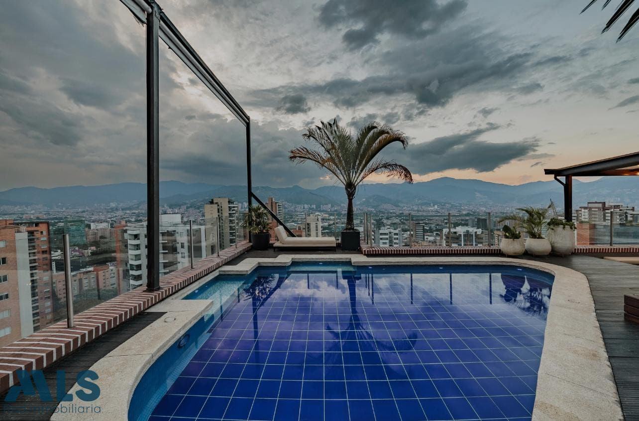 Castropol, Medellín