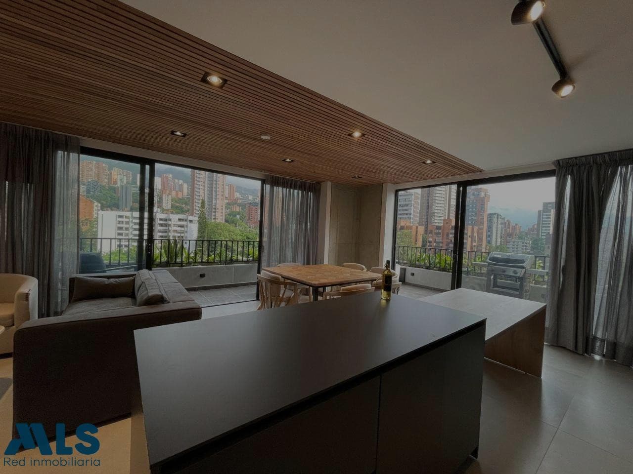 Oviedo, Medellín