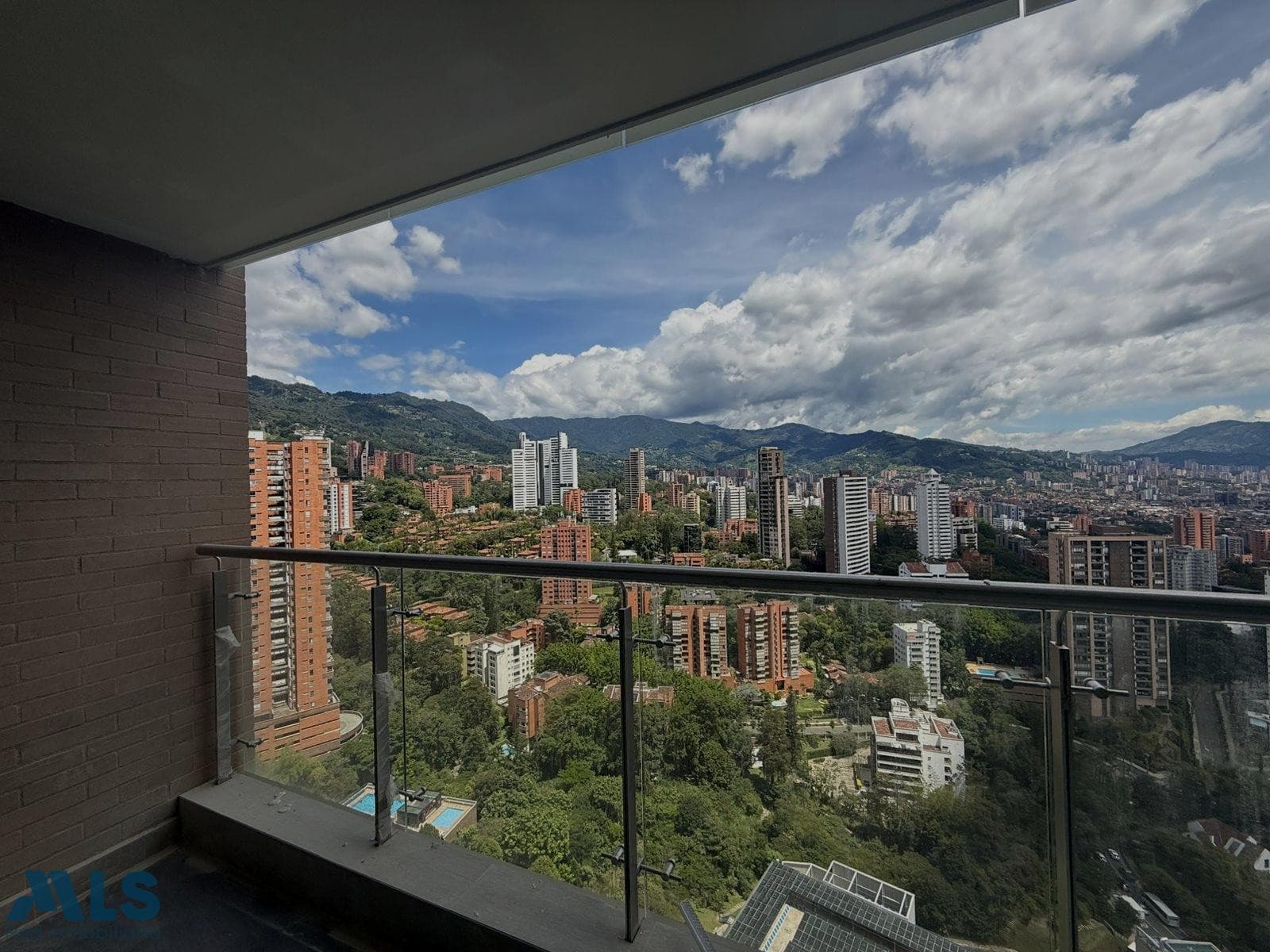 Los Balsos Nº 1, Medellín
